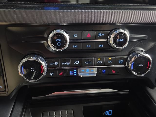 Certified 2026 Ford F350 Platinum w/ FX4 Off-Road Package AWD/4WD image 25