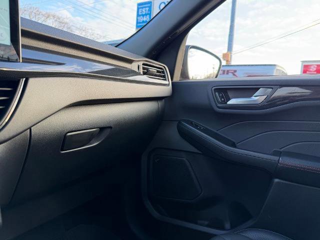 Certified 2025 Ford Escape ST-Line Elite w/ Premium Technology Package image 25