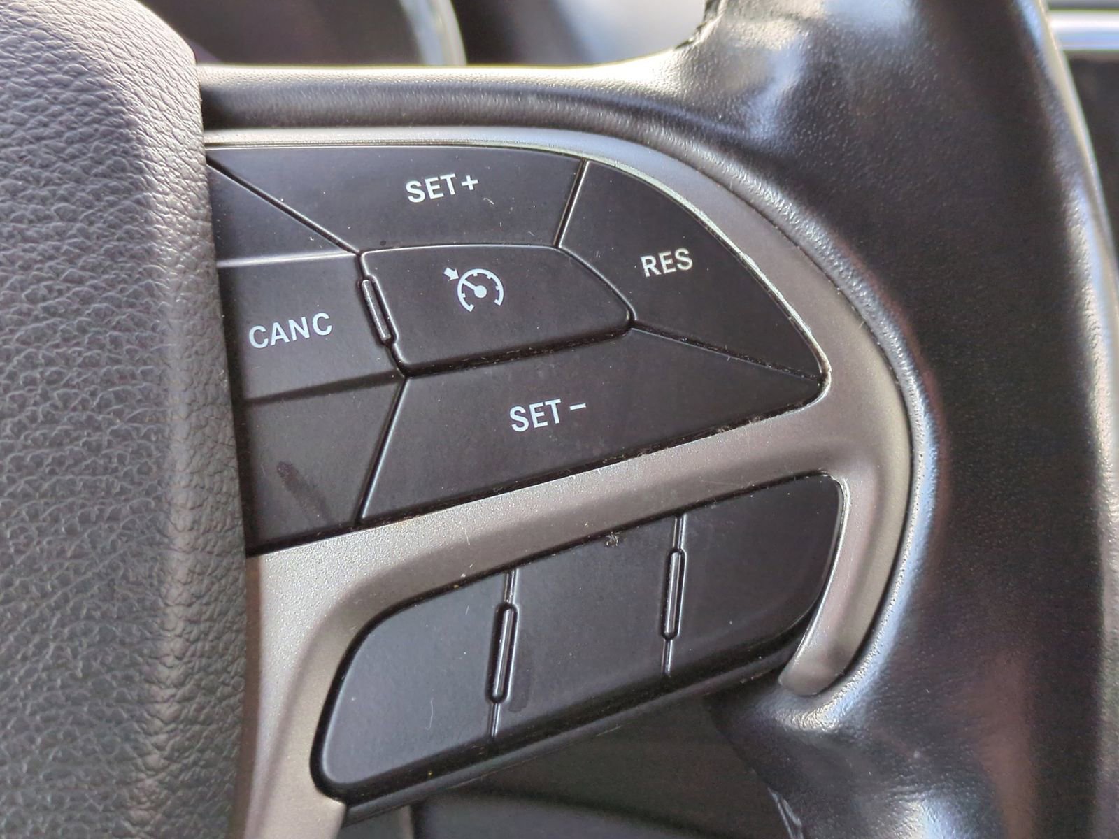 Used 2021 Jeep Grand Cherokee Laredo X AWD/4WD image 28