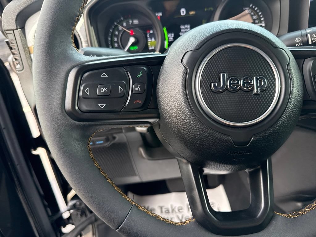 Used 2024 Jeep Wrangler Unlimited AWD/4WD image 18