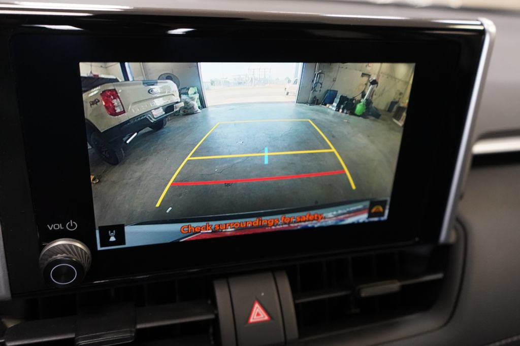 Used 2025 Toyota RAV4 XLE AWD/4WD image 36