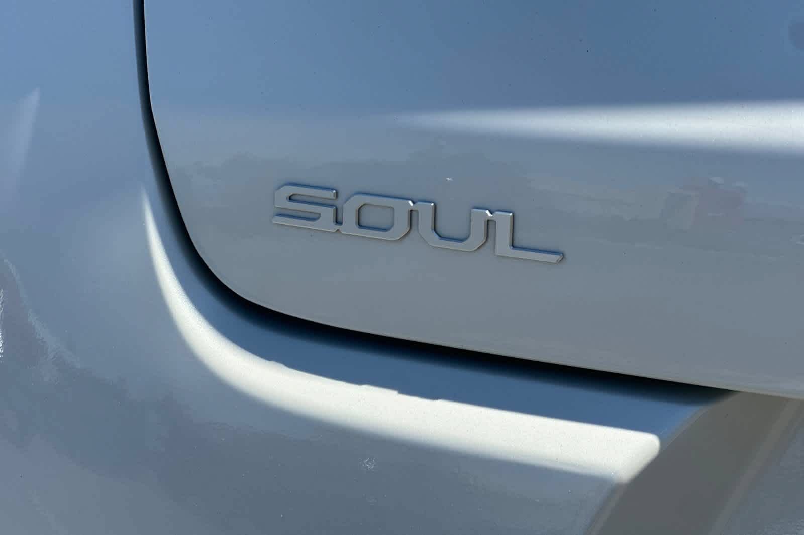 Used 2025 Kia Soul GT-Line FWD image 28