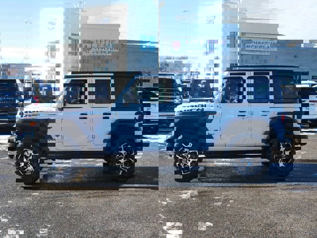 Used 2021 Jeep Wrangler Unlimited Rubicon w/ Cold Weather Group image 2