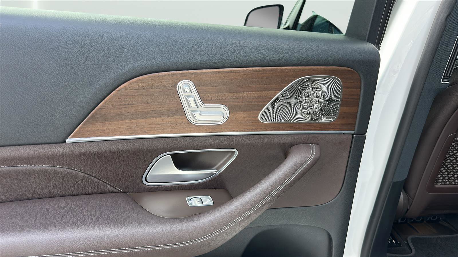 Used 2022 Mercedes-Benz GLS 450 4MATIC image 18