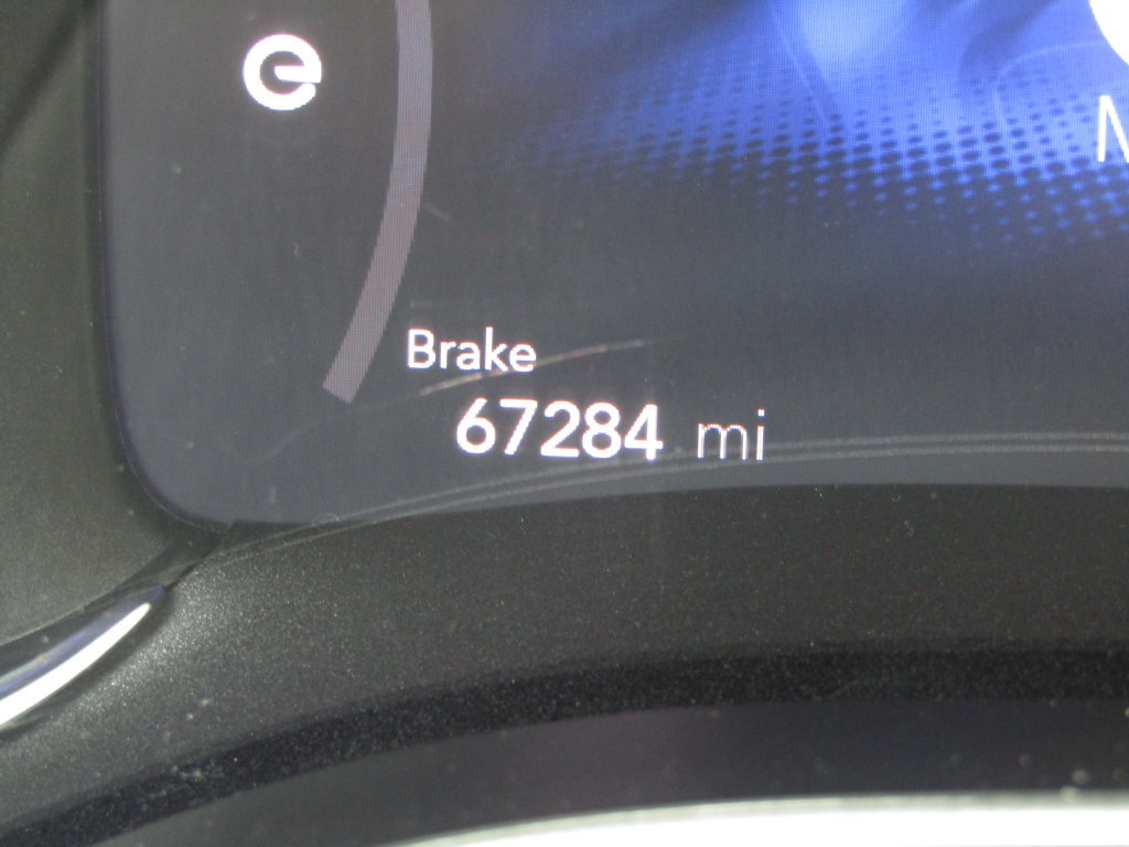 Used 2023 Chrysler Pacifica Touring-L FWD image 28