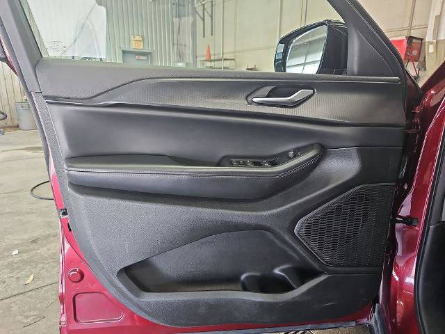 Used 2024 Jeep Grand Cherokee Altitude AWD/4WD image 26