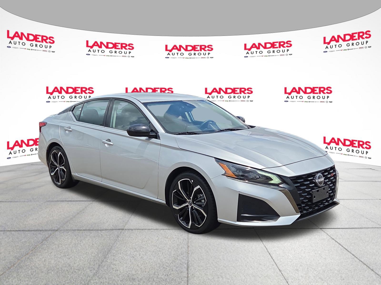 Used 2024 Nissan Altima 2.5 SR