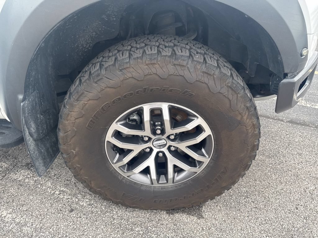 Certified 2018 Ford F150 Raptor w/ Equipment Group 802A Luxury AWD/4WD image 45
