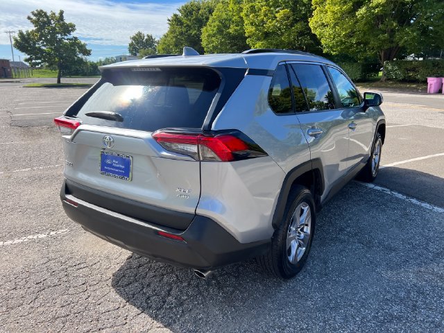 Used 2025 Toyota RAV4 XLE AWD/4WD image 11