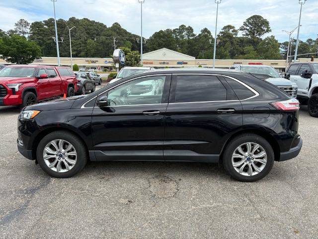 Certified 2019 Ford Edge Titanium AWD/4WD image 2