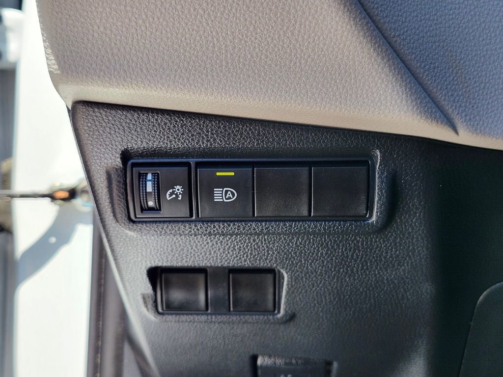 Used 2022 Toyota Corolla Cross LE w/ Moonroof Package AWD/4WD image 24