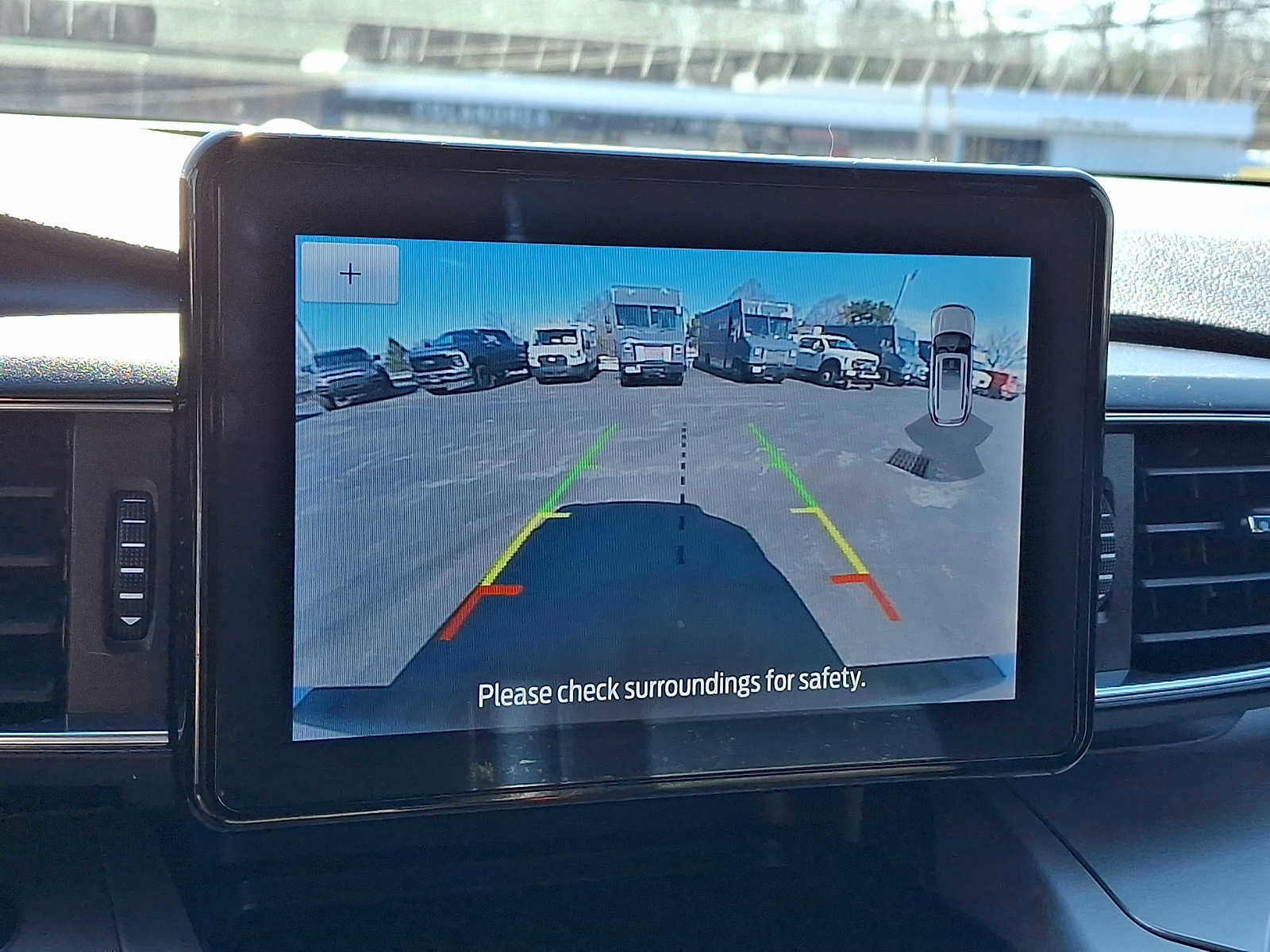 Certified 2022 Ford Explorer XLT w/ Equipment Group 202A image 21