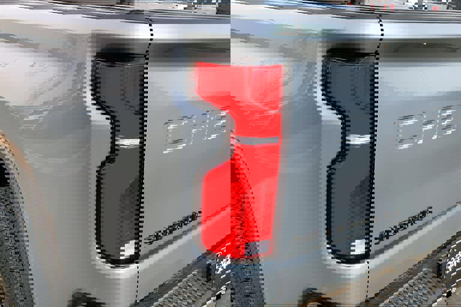 Used 2025 Chevrolet Silverado 2500 High Country w/ Technology Package image 28