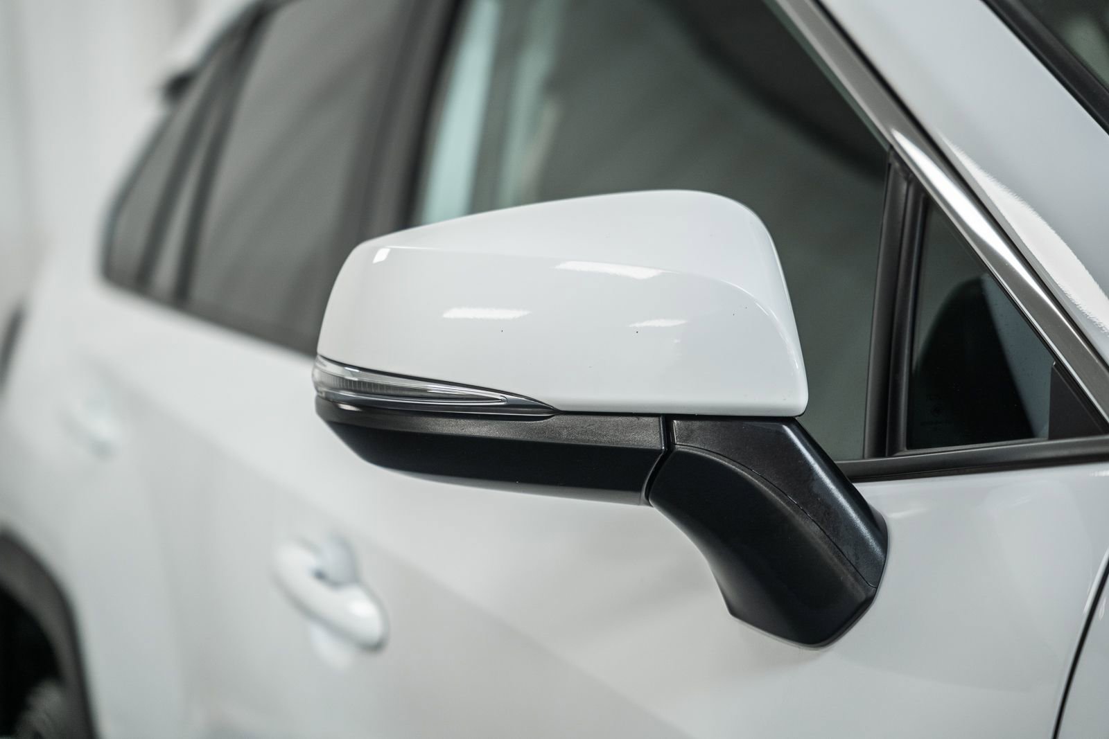 Used 2024 Toyota RAV4 XLE w/ Convenience Package image 17