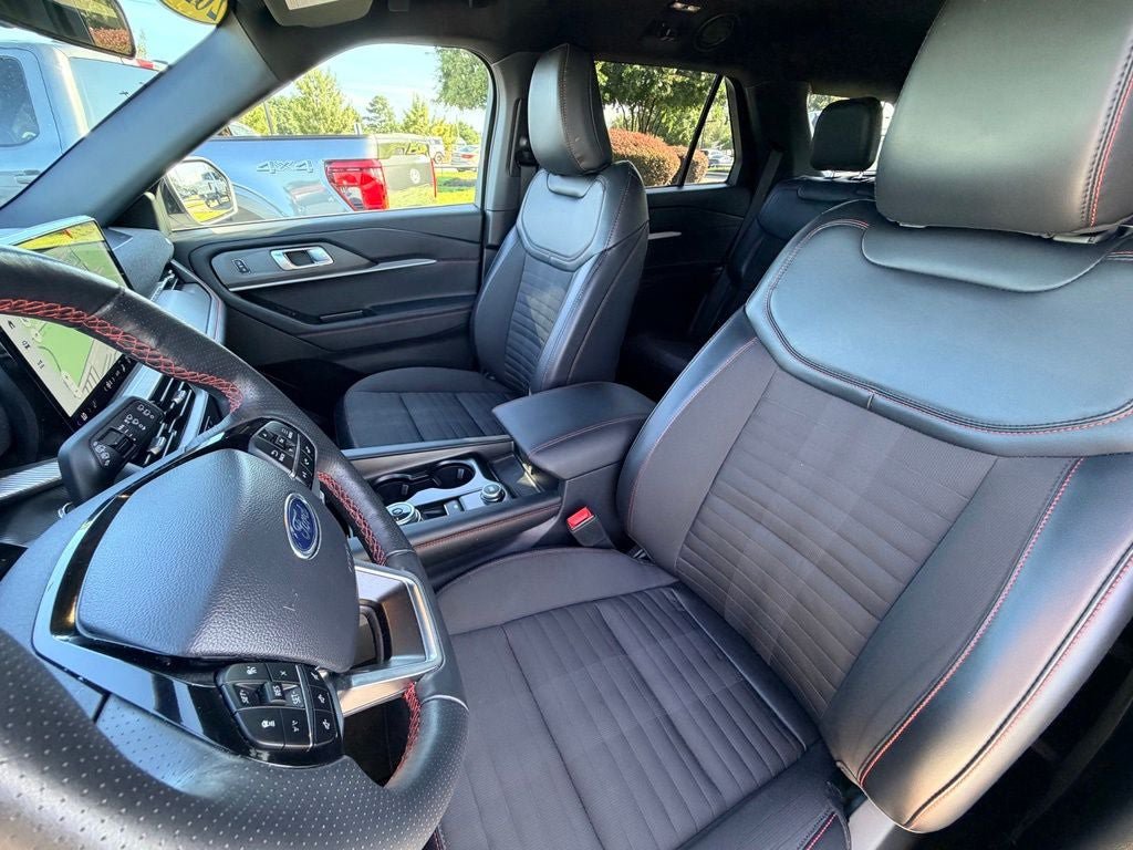 Certified 2025 Ford Explorer ST-Line AWD/4WD image 26