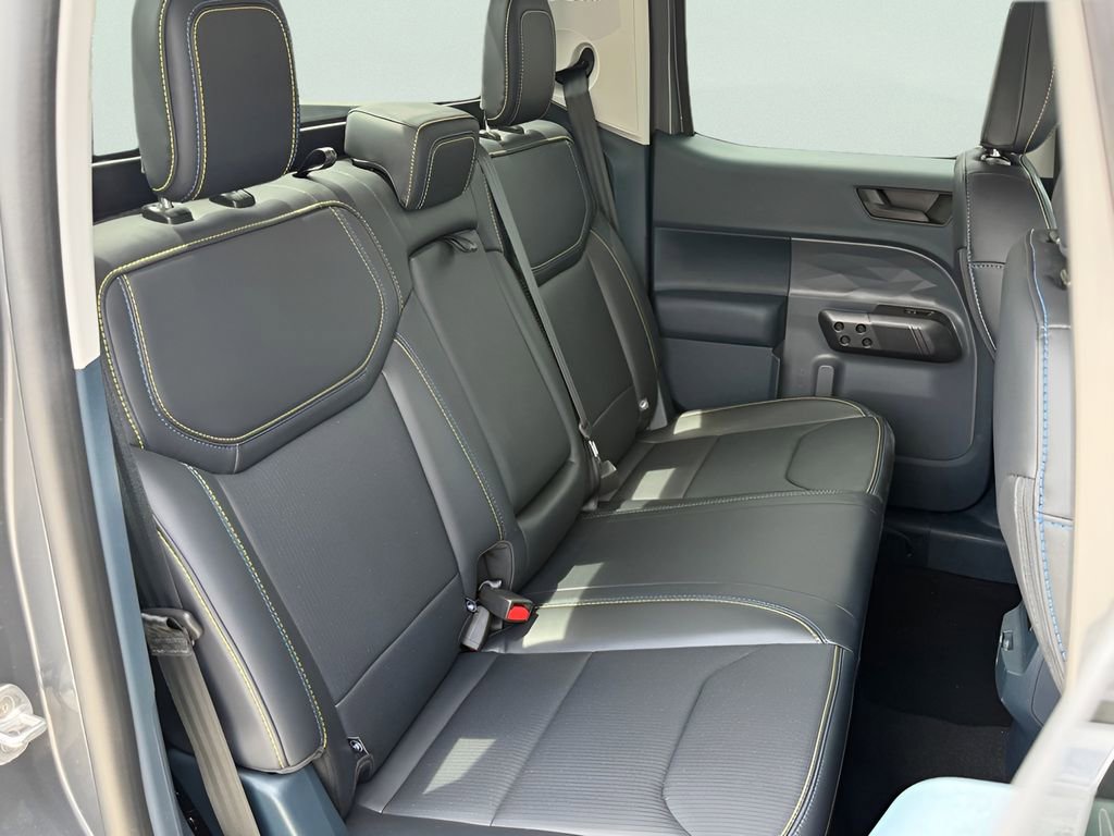 Certified 2025 Ford Maverick Lobo AWD/4WD image 17