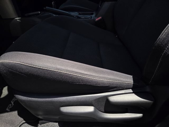 Used 2018 Toyota RAV4 XLE FWD image 13