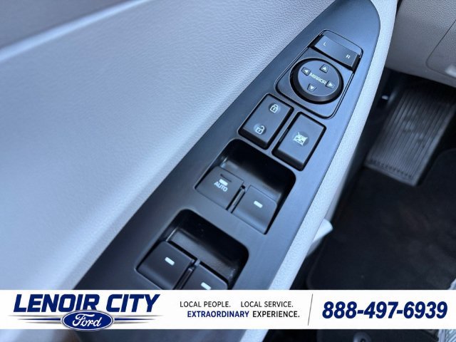 Used 2019 Hyundai Tucson Value FWD image 18