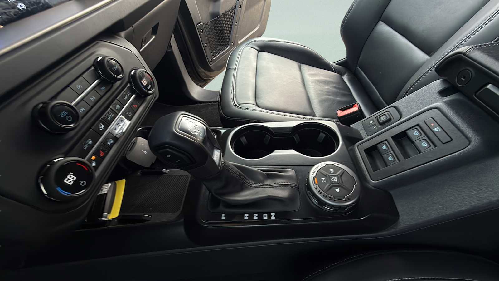 Certified 2025 Ford Bronco Outer Banks image 24