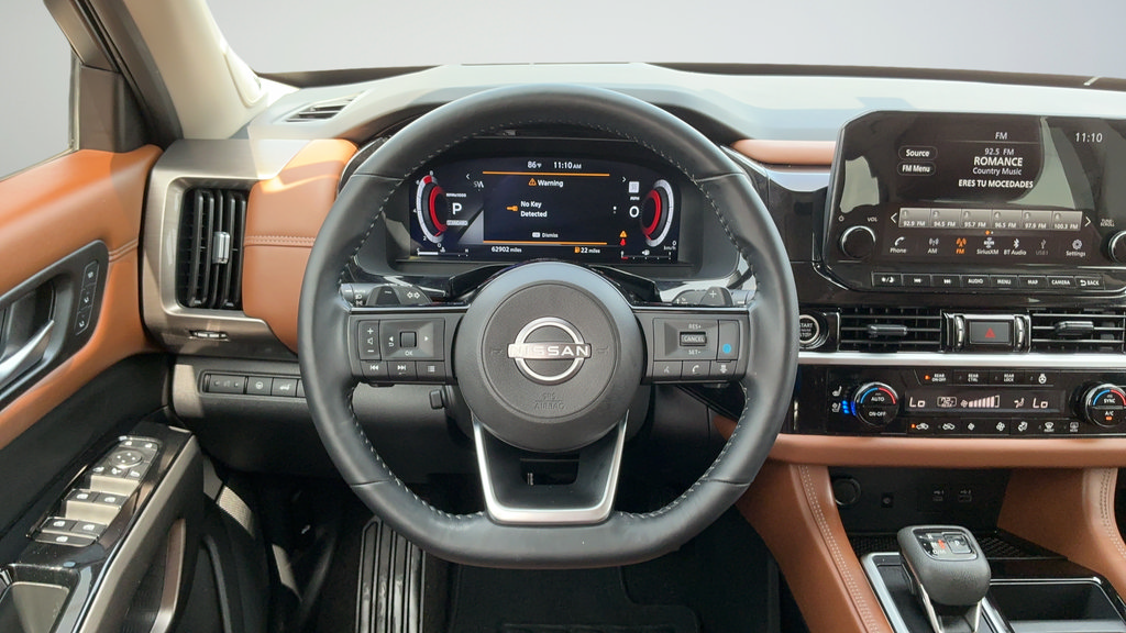 Used 2024 Nissan Pathfinder Platinum FWD image 9