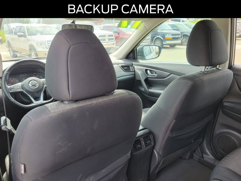 Used 2017 Nissan Rogue SV FWD image 12
