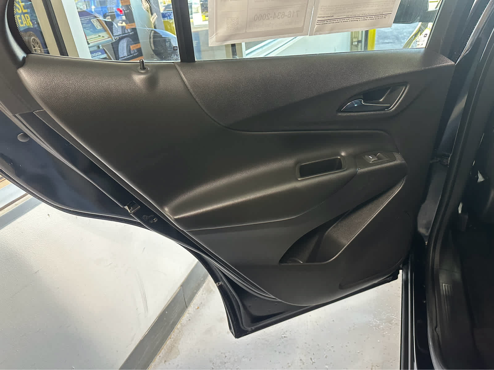 Used 2022 Chevrolet Equinox LT AWD/4WD image 36
