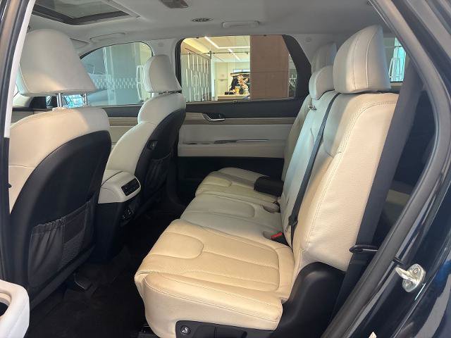 Used 2022 Hyundai Palisade SEL w/ 8P Bench Seat Package FWD image 11