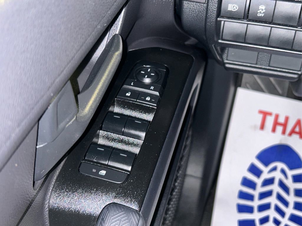 Used 2025 Toyota 4Runner SR5 AWD/4WD image 35