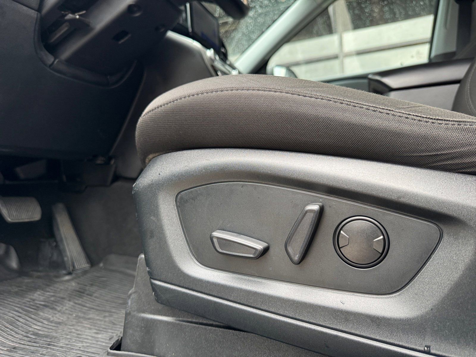 Certified 2022 Ford Explorer XLT AWD/4WD image 18