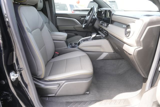 Used 2024 Chevrolet Colorado ZR2 w/ ZR2 Bison Edition image 18