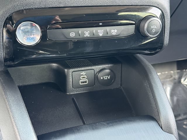 Certified 2026 Ford Escape SE w/ Class II Trailer Tow Package FWD image 27