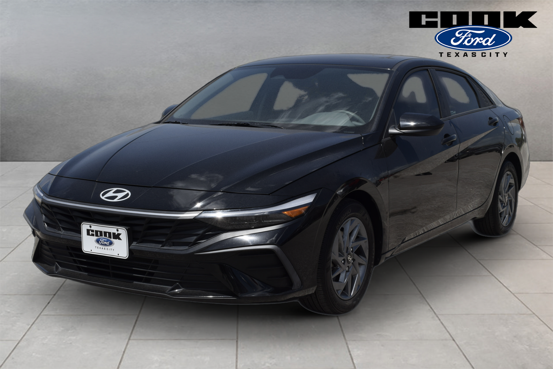 Used 2024 Hyundai Elantra SEL FWD image 1