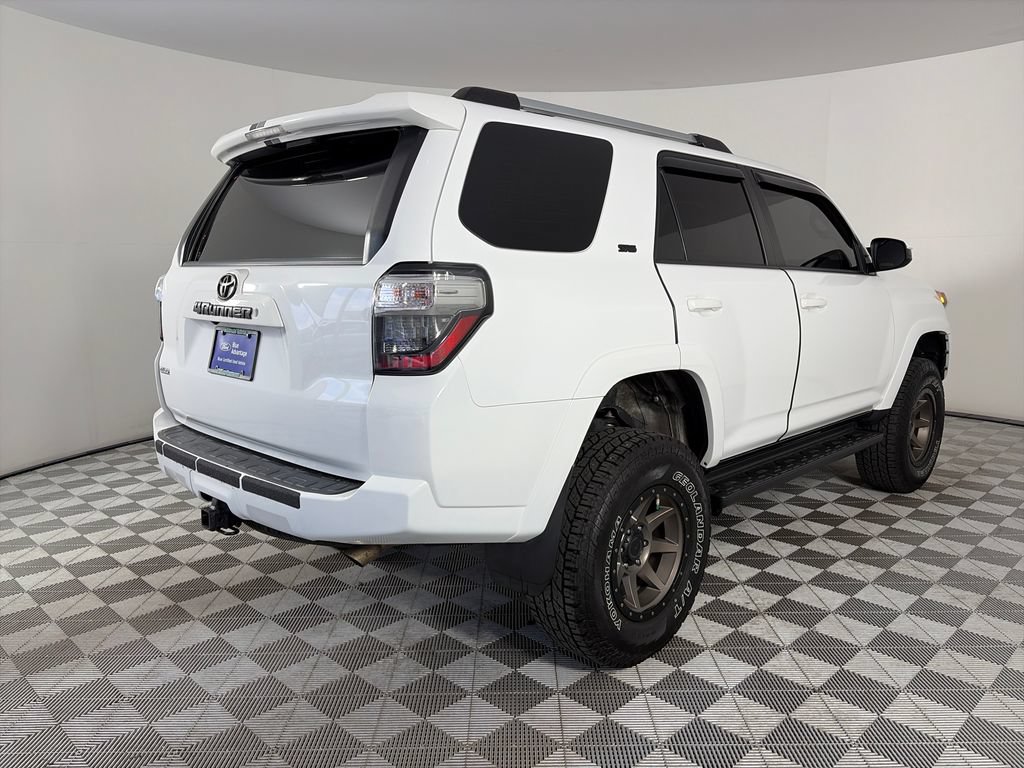 Used 2020 Toyota 4Runner 4WD image 7