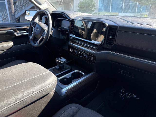 Used 2023 Chevrolet Silverado 1500 RST w/ Z71 Off-Road Package AWD/4WD image 14