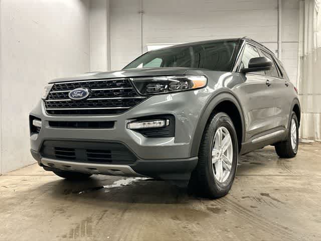 Certified 2024 Ford Explorer XLT w/ Equipment Group 202A AWD/4WD image 29