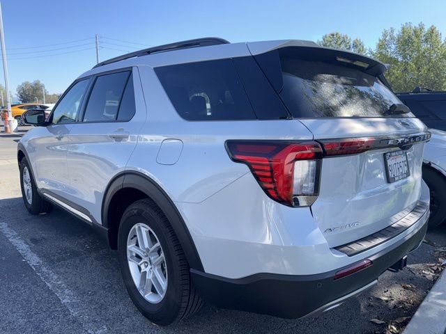 Certified 2025 Ford Explorer Active w/ Active Comfort Package image 2