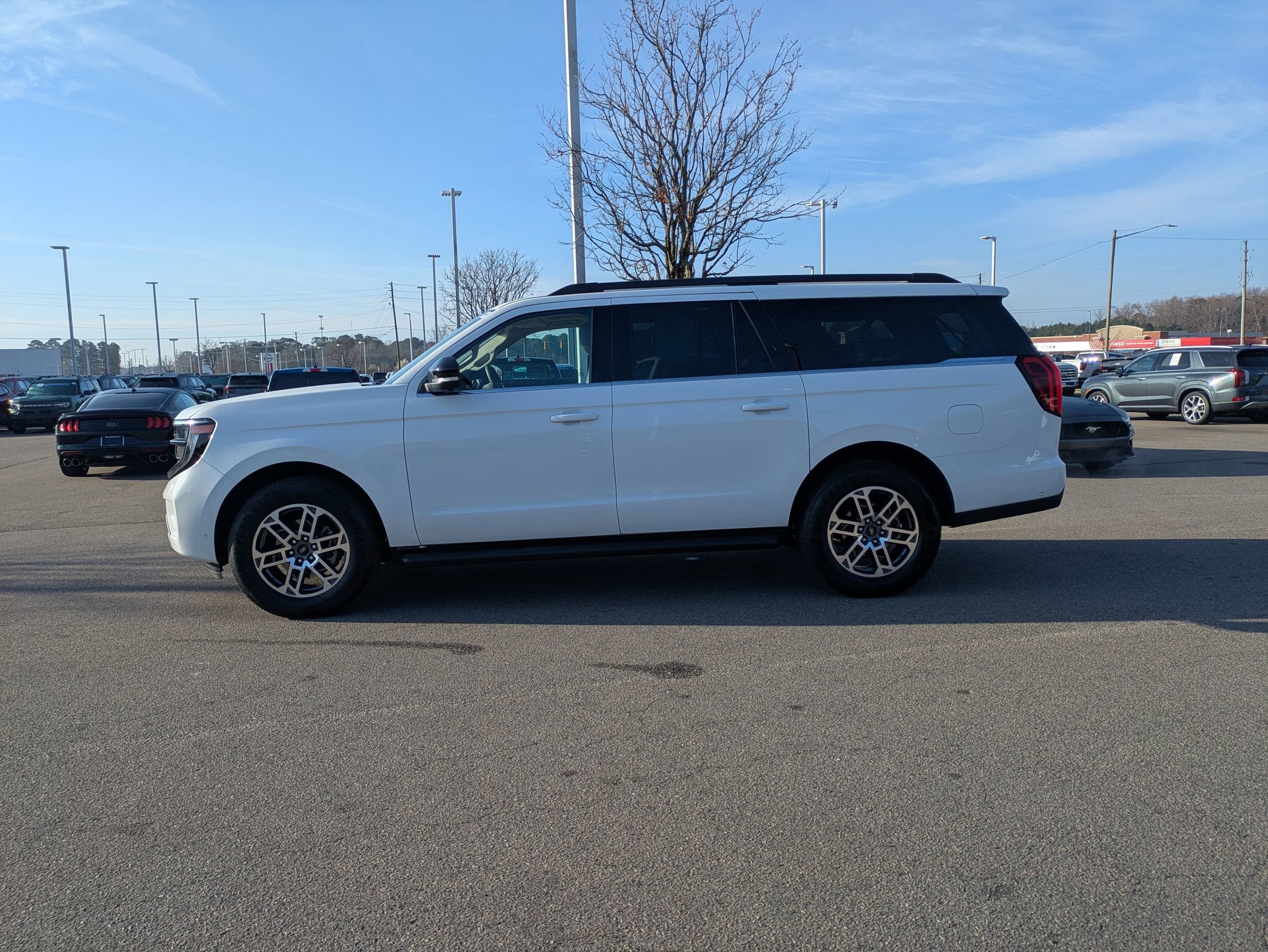 Certified 2025 Ford Expedition Max Active image 2