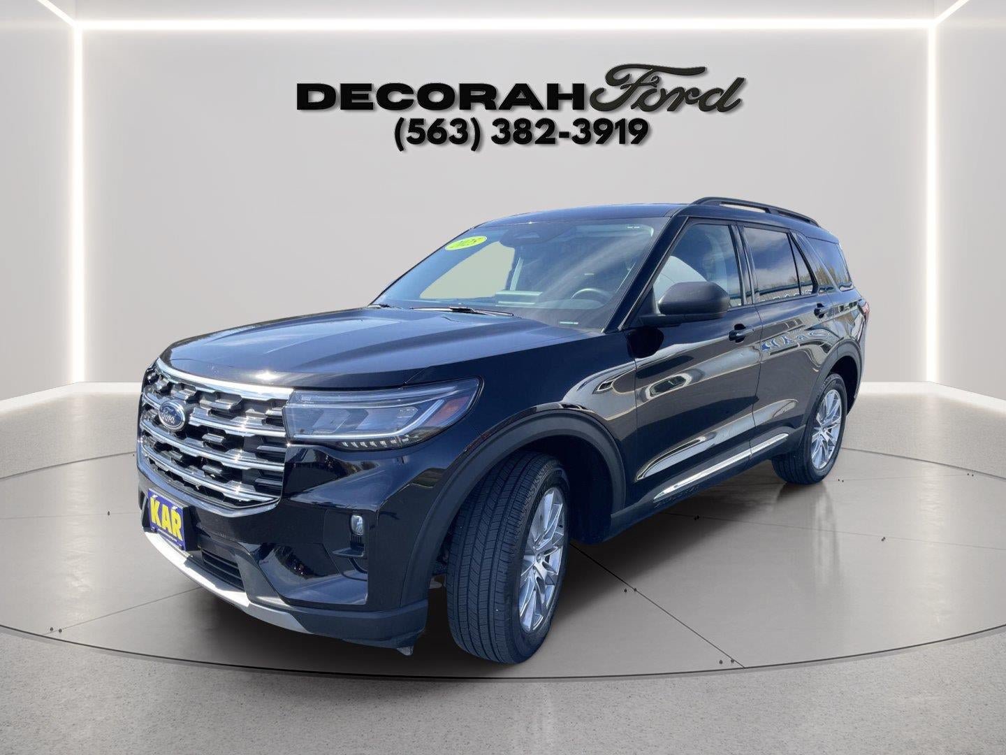 Certified 2025 Ford Explorer Active w/ Active Comfort Package AWD/4WD image 3