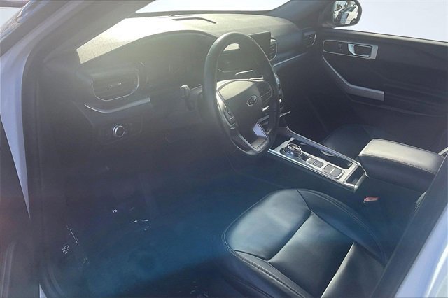 Certified 2021 Ford Explorer XLT w/ Equipment Group 202A image 14