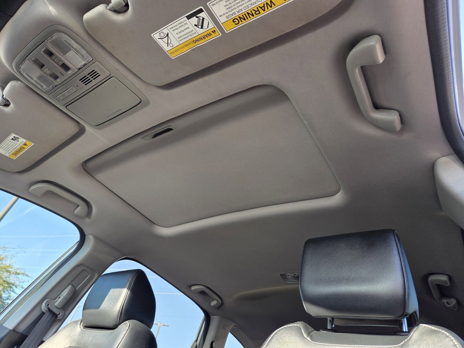 Used 2022 Honda CR-V Touring image 11