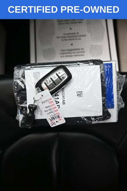 Used 2023 Chrysler Pacifica Touring-L FWD image 12
