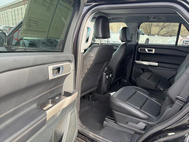 Certified 2022 Ford Explorer XLT w/ Equipment Group 202A image 16