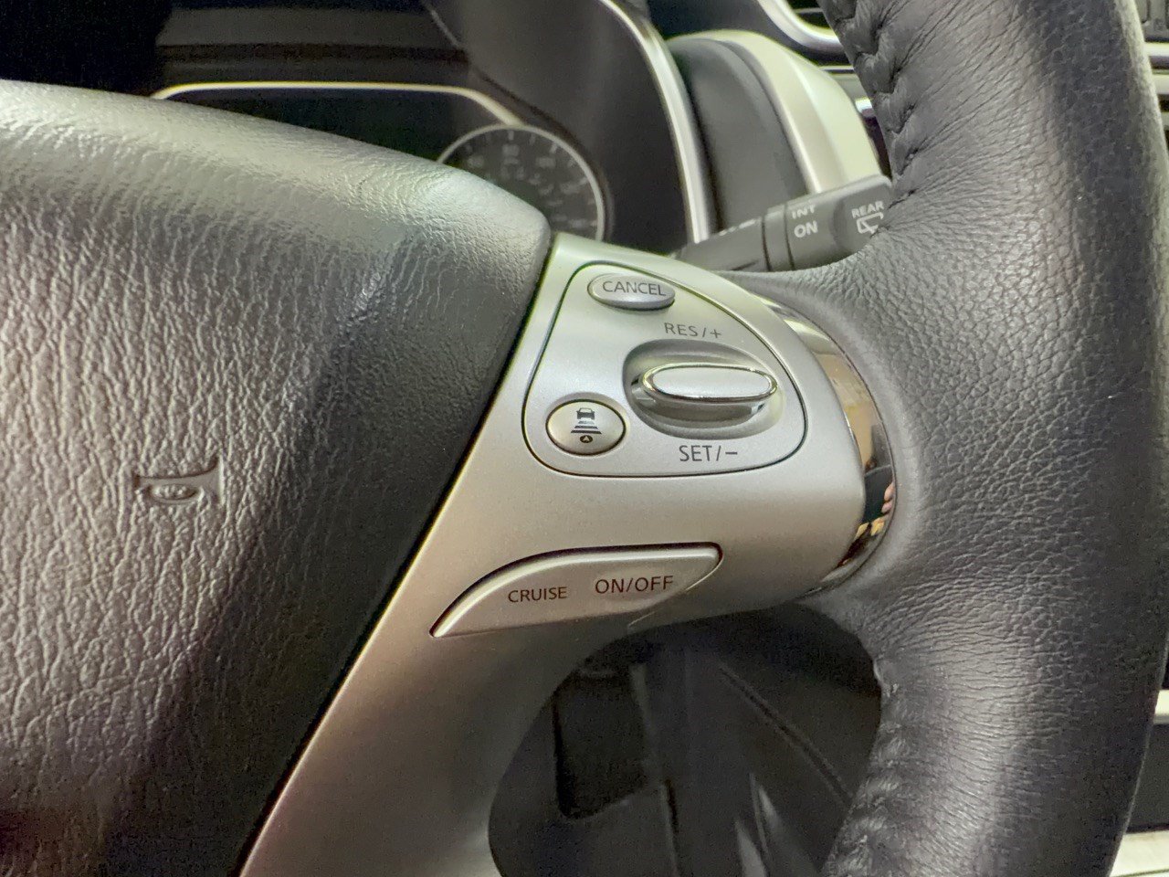 Used 2018 Nissan Murano SL w/ Moonroof Package FWD image 19