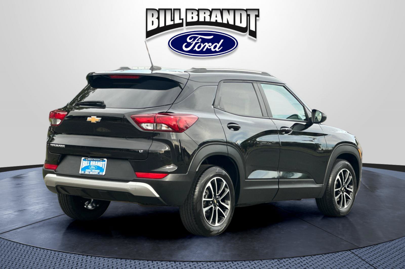 Used 2025 Chevrolet TrailBlazer LT FWD image 3