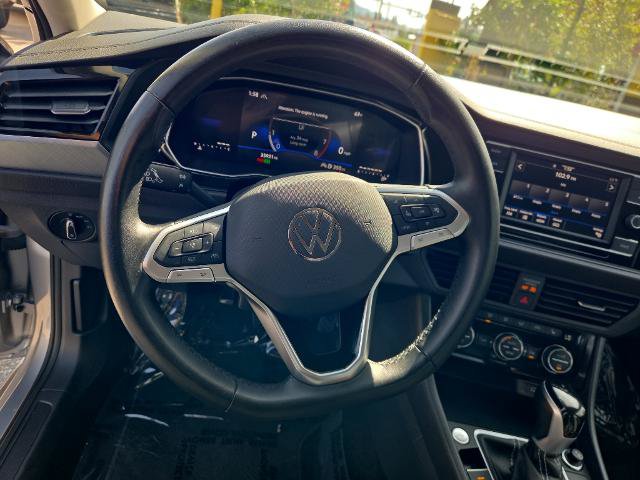Used 2024 Volkswagen Jetta SE FWD image 26
