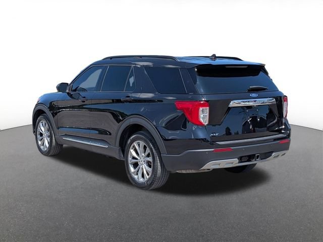 Certified 2023 Ford Explorer XLT w/ Equipment Group 202A AWD/4WD image 4