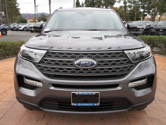 Certified 2022 Ford Explorer XLT w/ Equipment Group 202A image 8