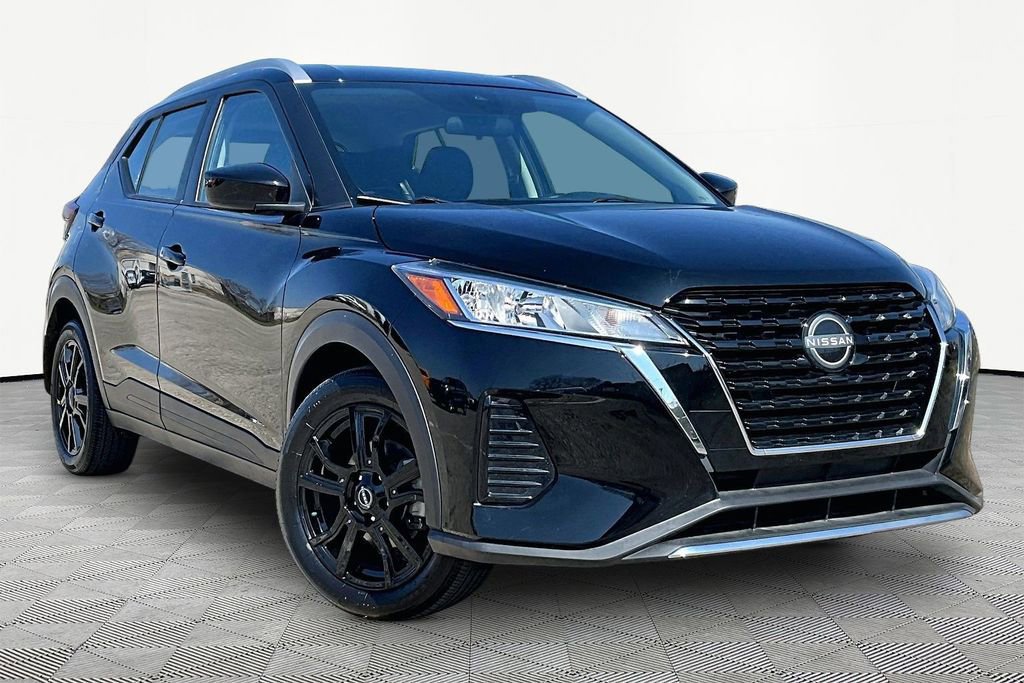 Used 2023 Nissan Kicks SV image 5