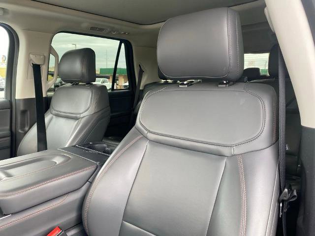 Certified 2025 Ford Expedition Active AWD/4WD image 11