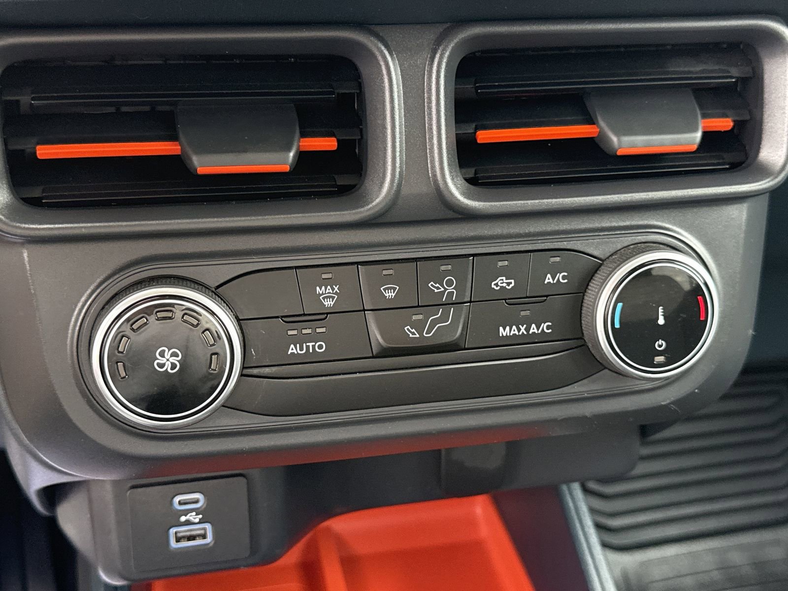 Certified 2024 Ford Maverick XLT FWD image 23
